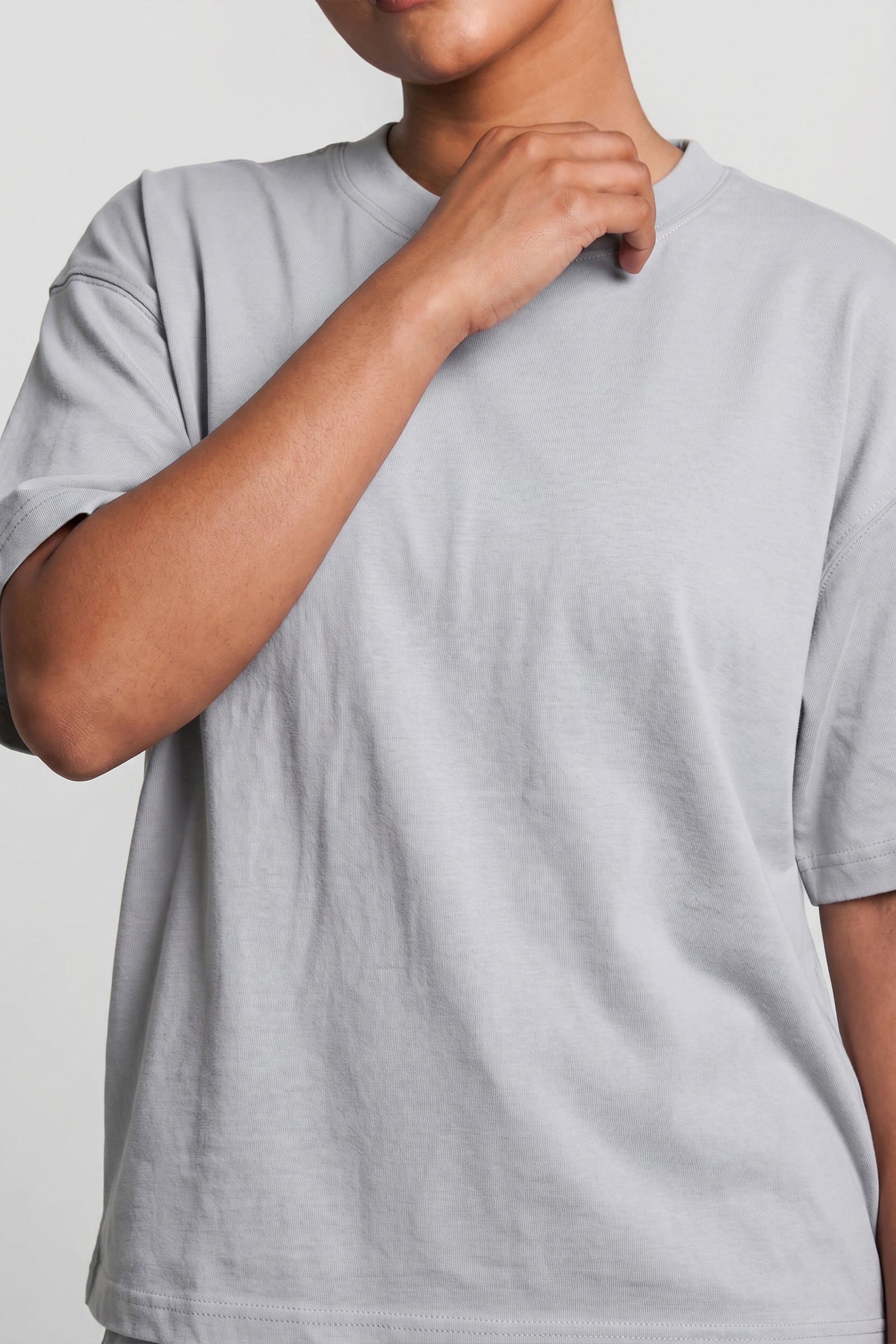 5200 Drop Shoulder Heavy Max Tee
